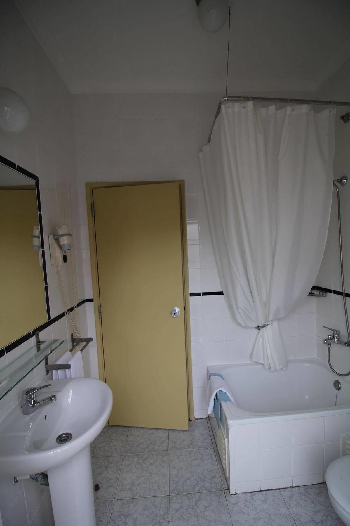 Hôtel Milanesa à Lisboa Extérieur photo