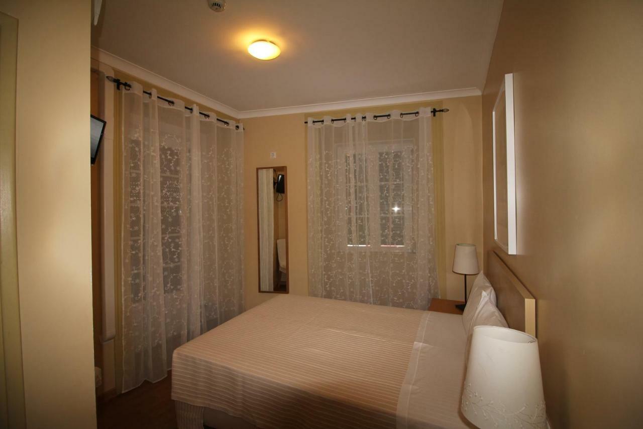 Hôtel Milanesa à Lisboa Extérieur photo